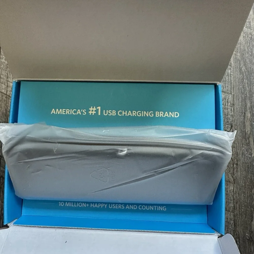 BRAND‎ NEW Anker PowerCore 20100 Power Bank - Black Model A1271 Fast